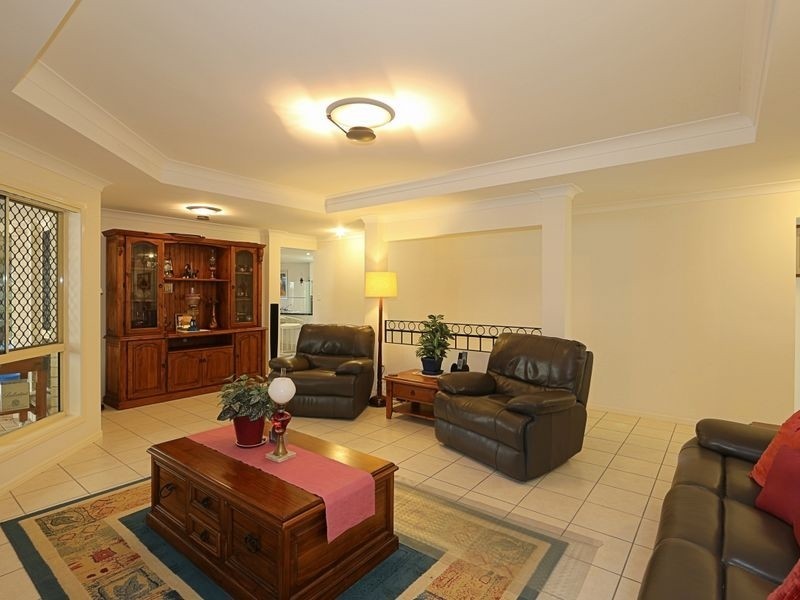 37 Acacia Street, Moore Park Beach QLD 4670