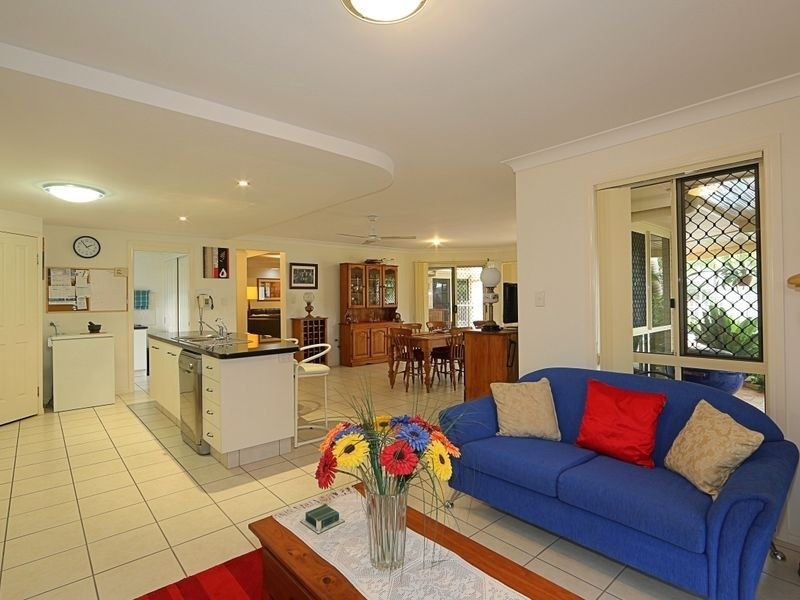 37 Acacia Street, Moore Park Beach QLD 4670