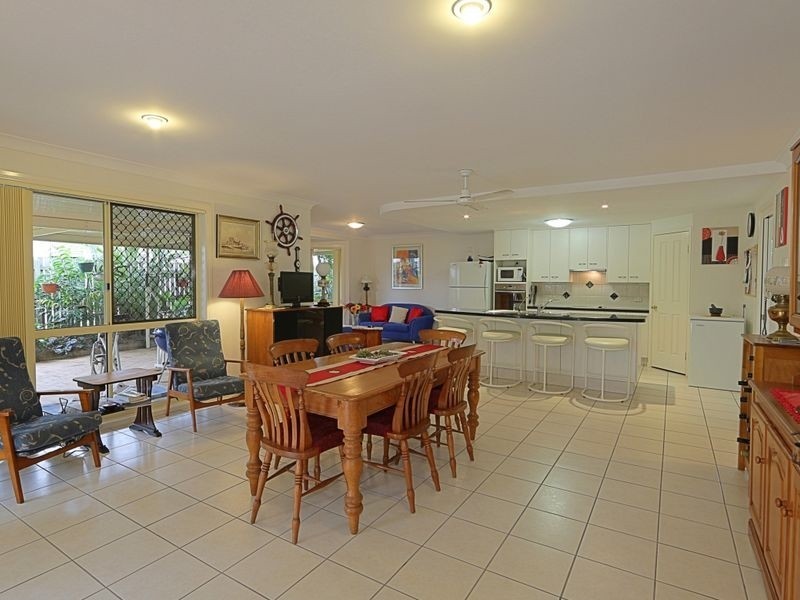 37 Acacia Street, Moore Park Beach QLD 4670