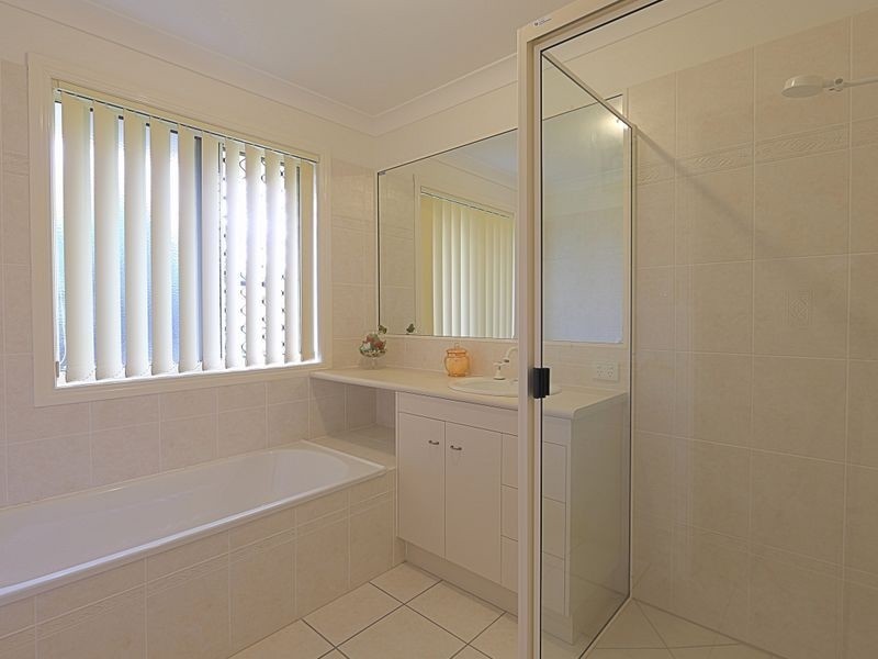 37 Acacia Street, Moore Park Beach QLD 4670