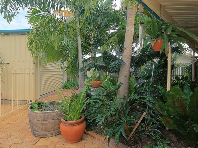 37 Acacia Street, Moore Park Beach QLD 4670