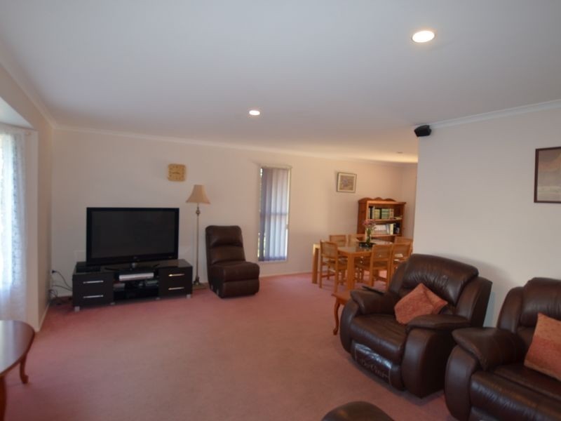 5 Bass Court, Bargara QLD 4670