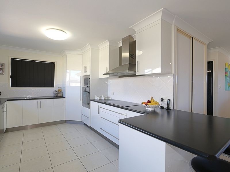 13 Dawson Avenue, Thabeban QLD 4670