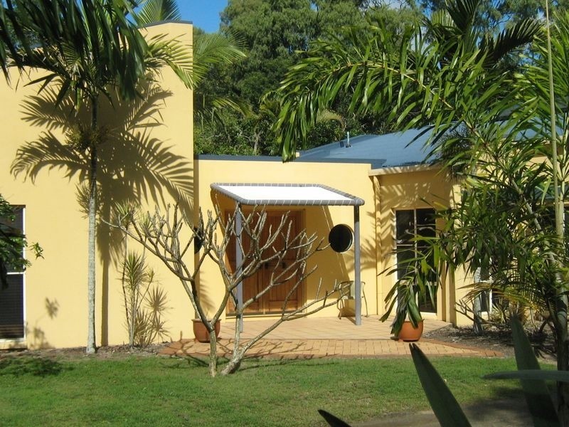 Moore Park Beach QLD 4670