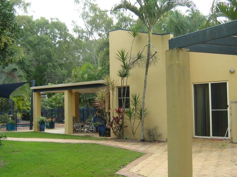 Moore Park Beach QLD 4670