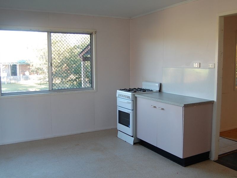 11 Bullpitt Street, Avenell Heights QLD 4670