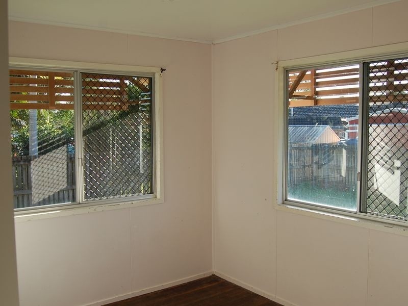 11 Bullpitt Street, Avenell Heights QLD 4670