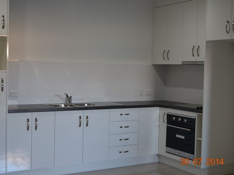 4/16 Robert St, Bundaberg QLD 4670