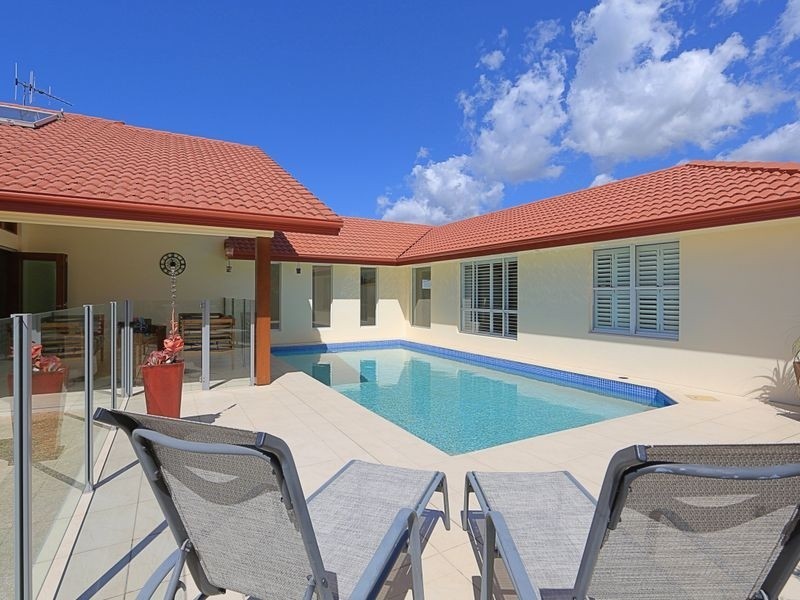 4 Castaway Close, Bargara QLD 4670