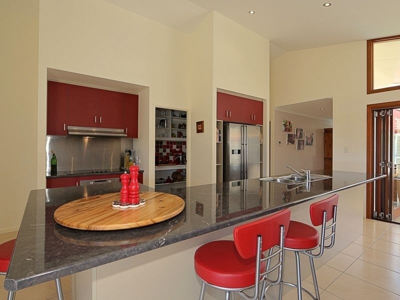 4 Castaway Close, Bargara QLD 4670