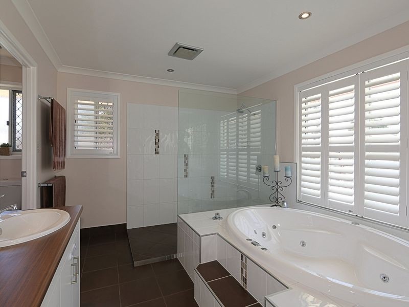 4 Castaway Close, Bargara QLD 4670