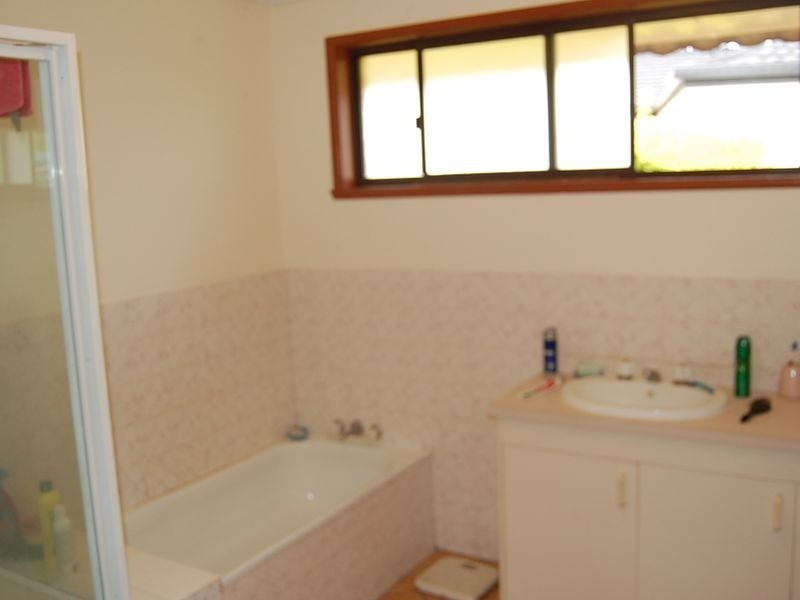 9 Hort Street, Avenell Heights QLD 4670