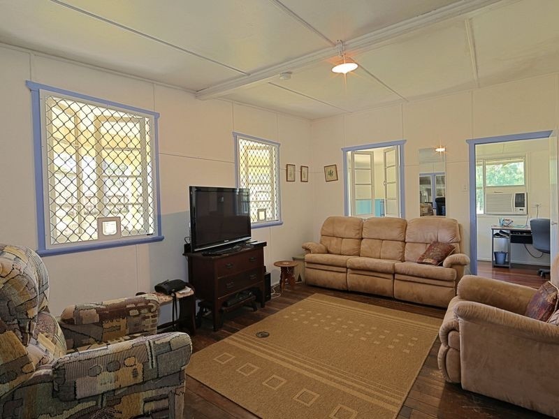 1 & 2/117 Rangeview Road, Gin Gin QLD 4671