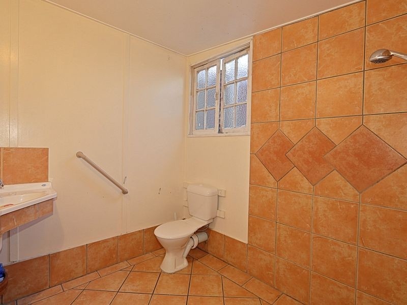 1 & 2/117 Rangeview Road, Gin Gin QLD 4671