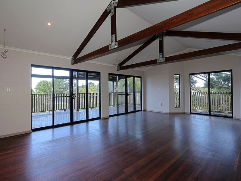 11 Poinciana Court, Moore Park Beach QLD 4670