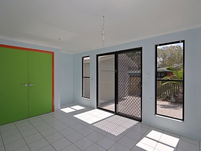 11 Poinciana Court, Moore Park Beach QLD 4670