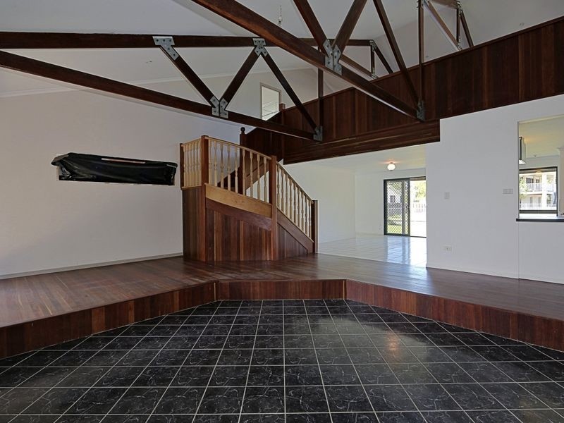 11 Poinciana Court, Moore Park Beach QLD 4670