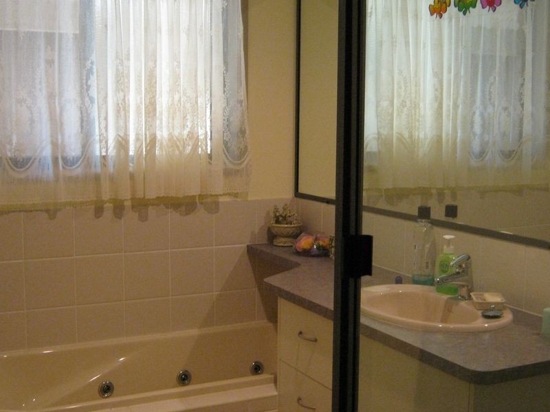 28 Appaloosa Drive, Branyan QLD 4670