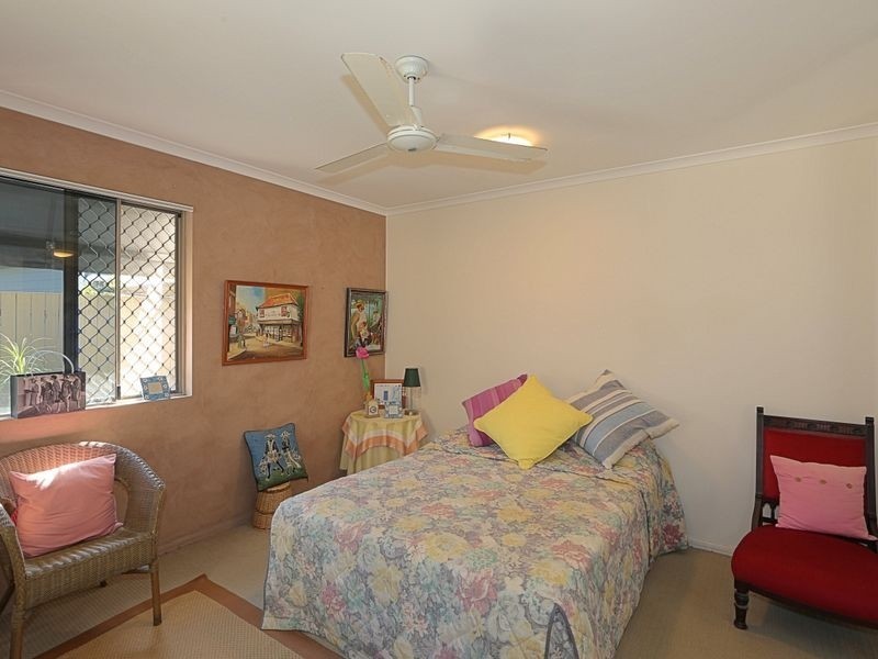 4/8 Whalley Street, Bargara QLD 4670