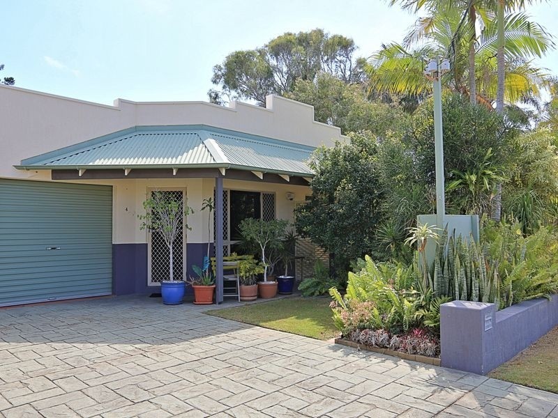 4/8 Whalley Street, Bargara QLD 4670