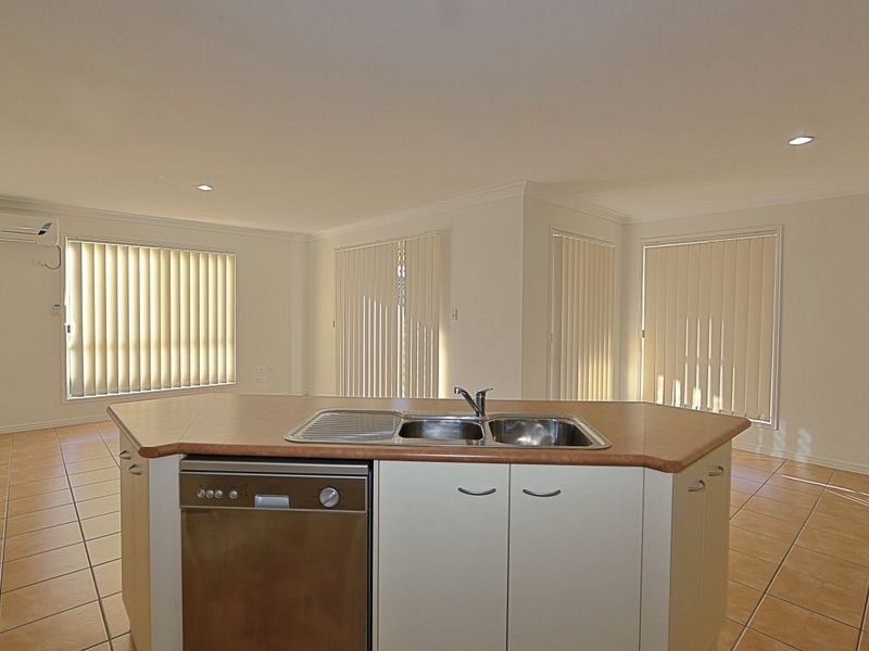 3 Halloran Court, Thabeban QLD 4670