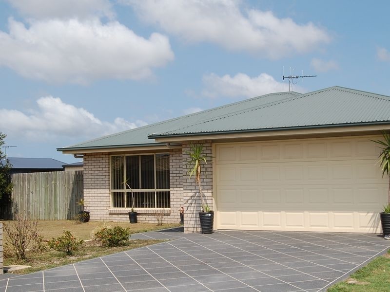 33 Searle Street, Thabeban QLD 4670