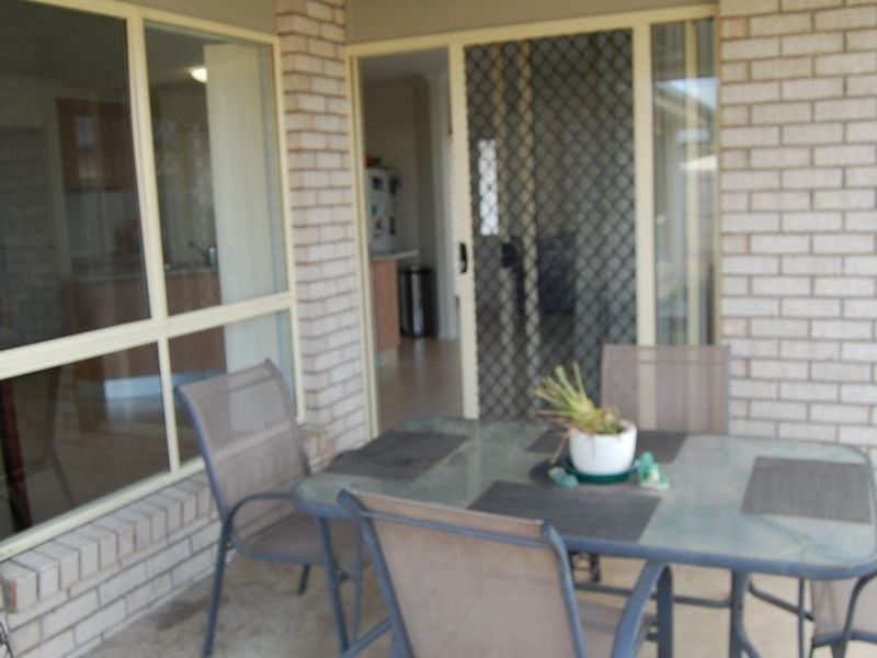 33 Searle Street, Thabeban QLD 4670