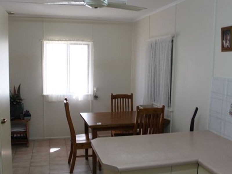 Avenell Heights QLD 4670
