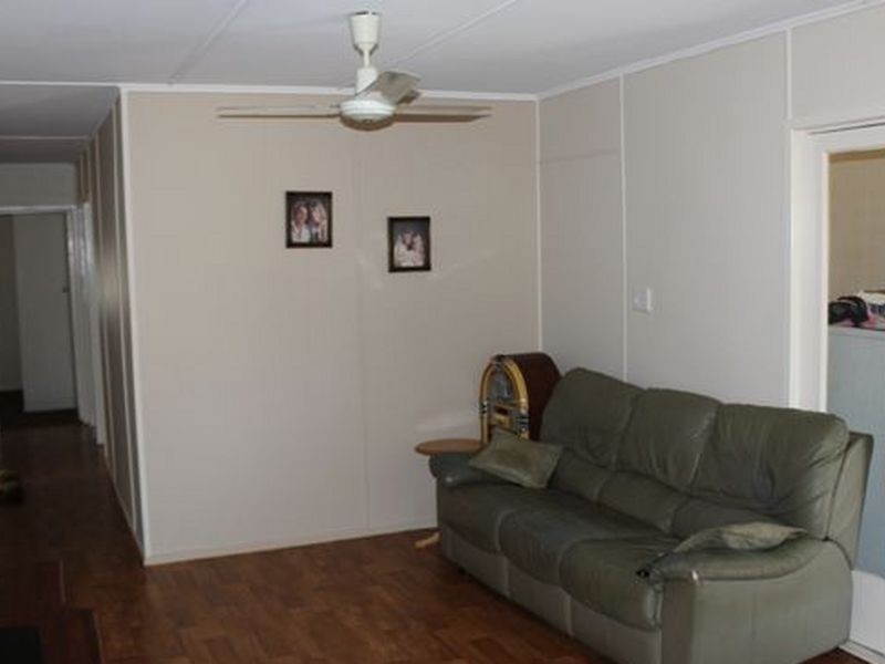 Avenell Heights QLD 4670
