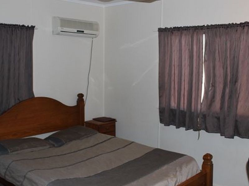 Avenell Heights QLD 4670