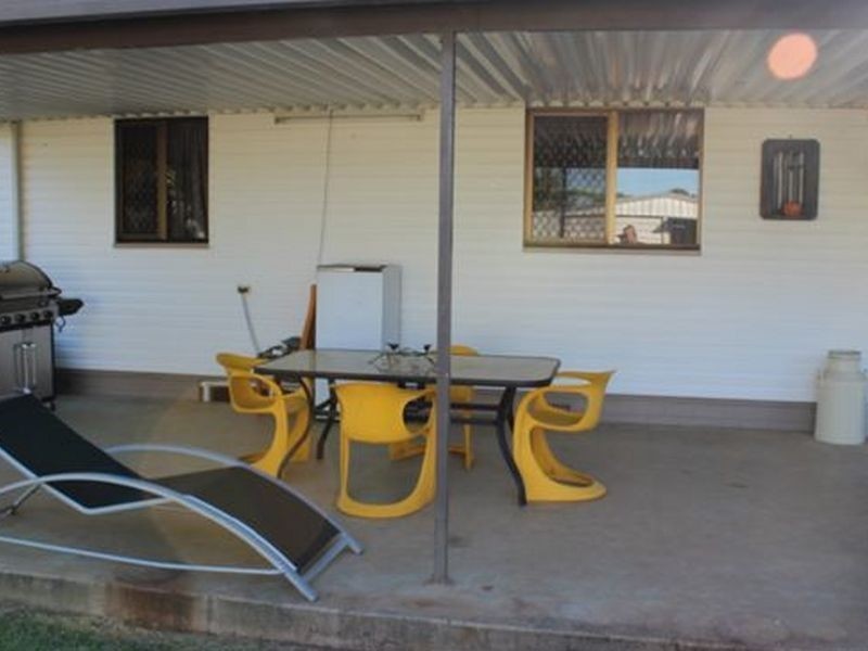 Avenell Heights QLD 4670