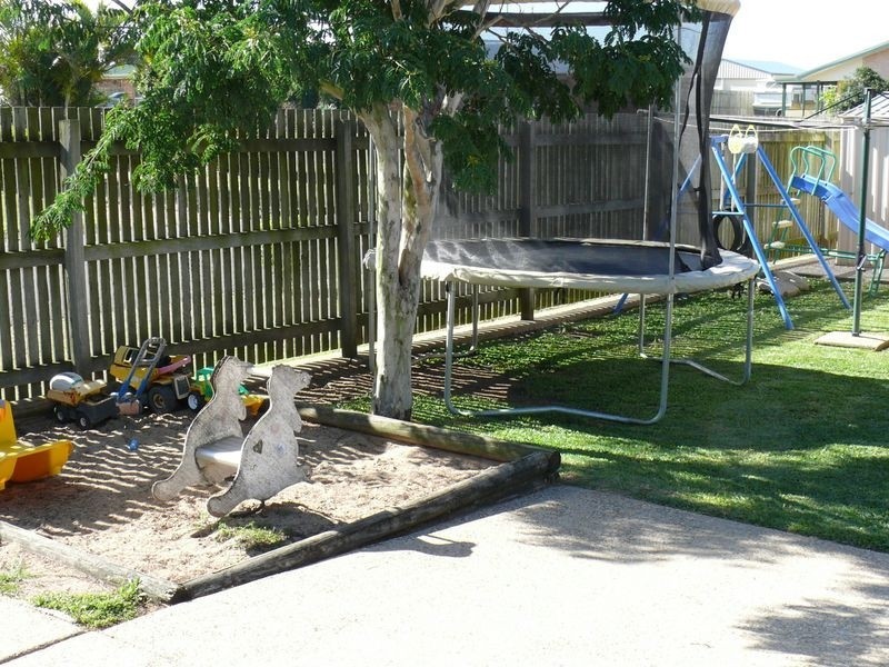 5 Pettigrew Drive, Kalkie QLD 4670