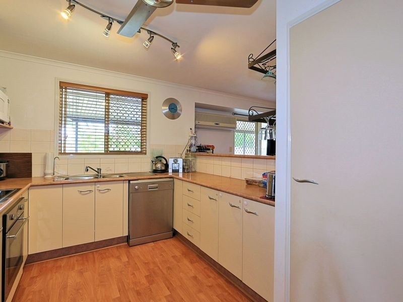 16 Eaves Court, Bundaberg East QLD 4670