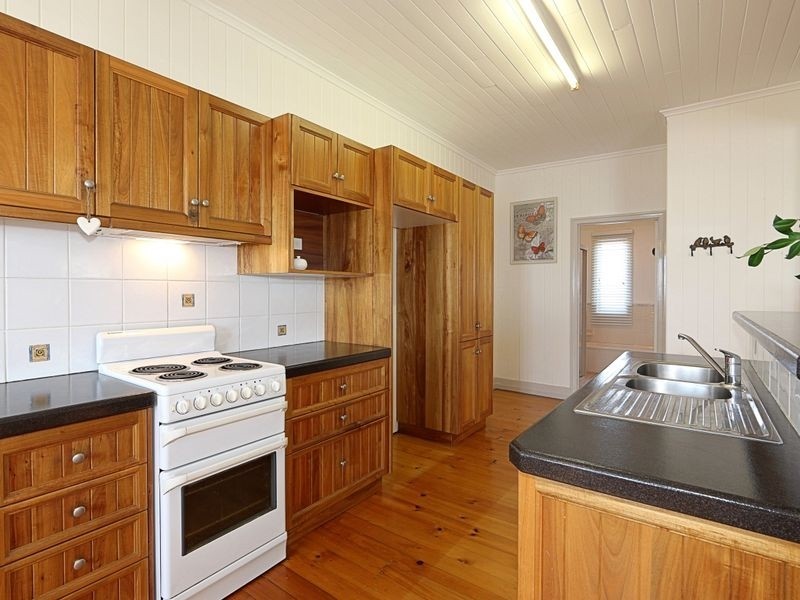 30 Totten Street, Kepnock QLD 4670