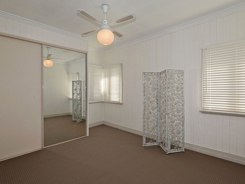 30 Totten Street, Kepnock QLD 4670