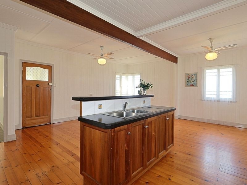 30 Totten Street, Kepnock QLD 4670