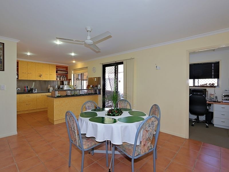 4 Fixter Street, Kalkie QLD 4670