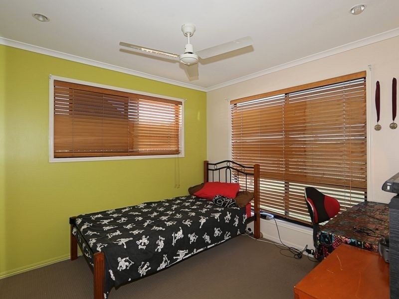 4 Fixter Street, Kalkie QLD 4670