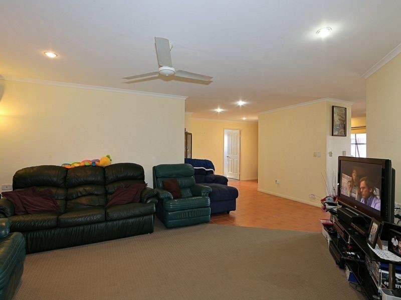 4 Fixter Street, Kalkie QLD 4670