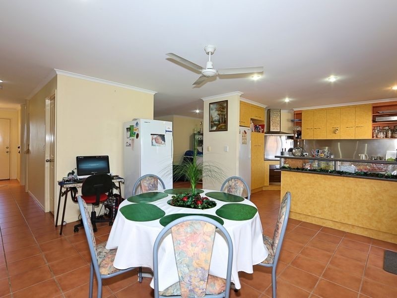 4 Fixter Street, Kalkie QLD 4670