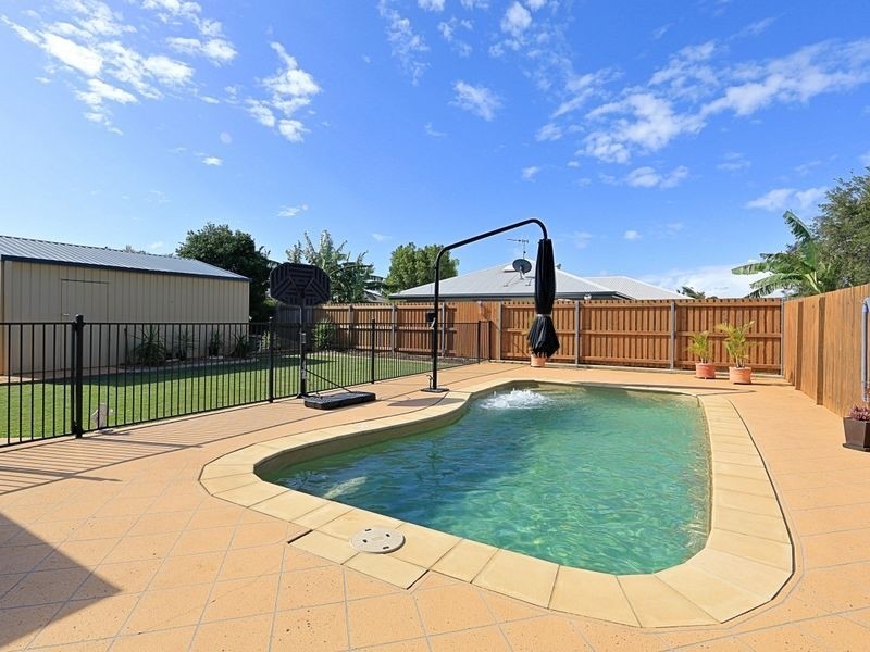 4 Fixter Street, Kalkie QLD 4670