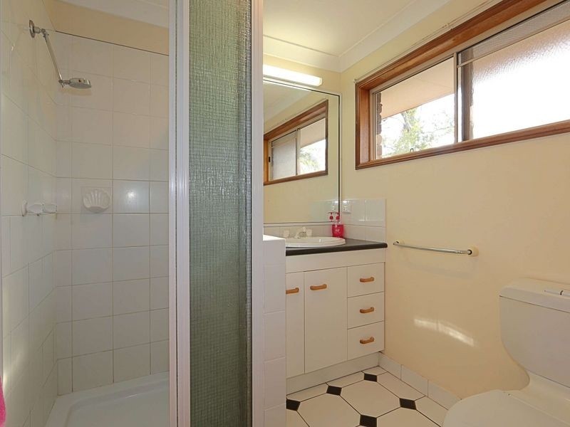 19 Allawah Road, Avenell Heights QLD 4670