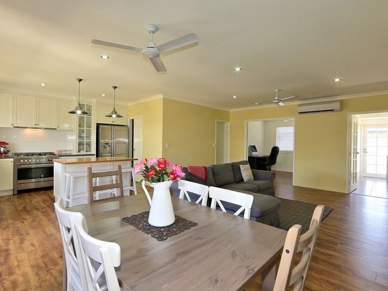 10 Sergiacomi Drive, Kalkie QLD 4670