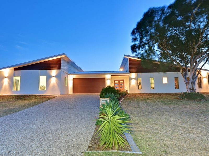 7 Janet Court, Coral Cove QLD 4670