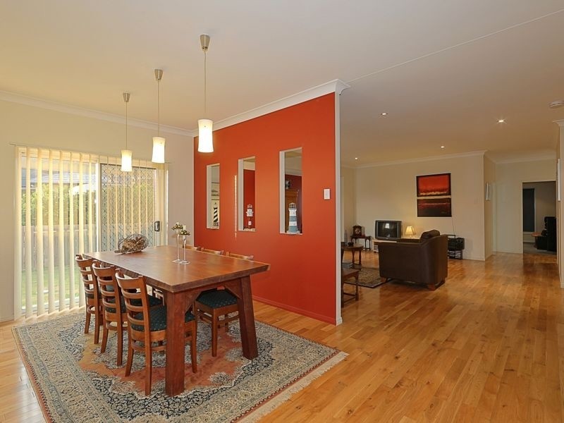 7 Janet Court, Coral Cove QLD 4670