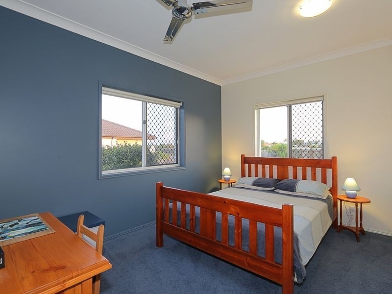 7 Janet Court, Coral Cove QLD 4670