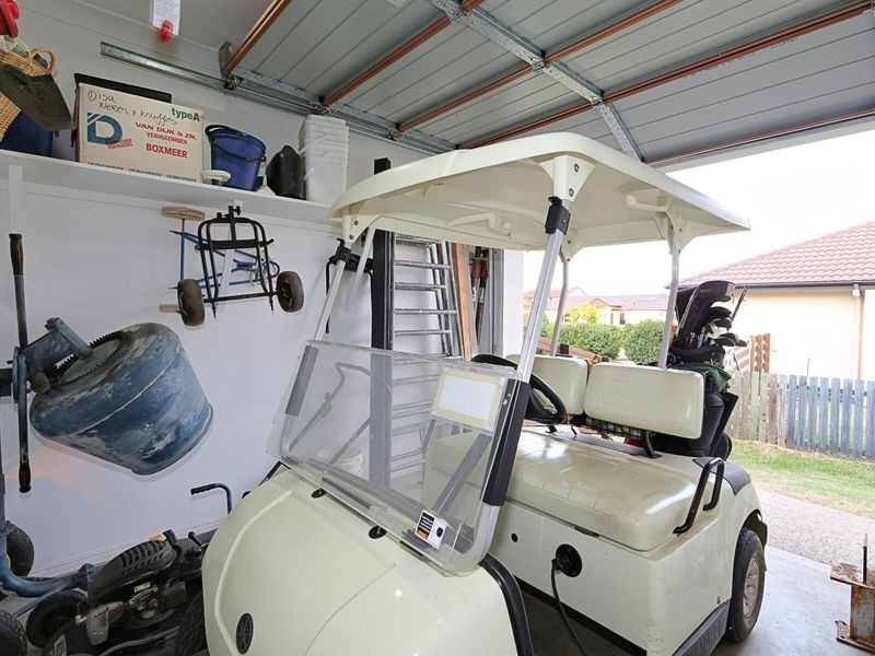 7 Janet Court, Coral Cove QLD 4670