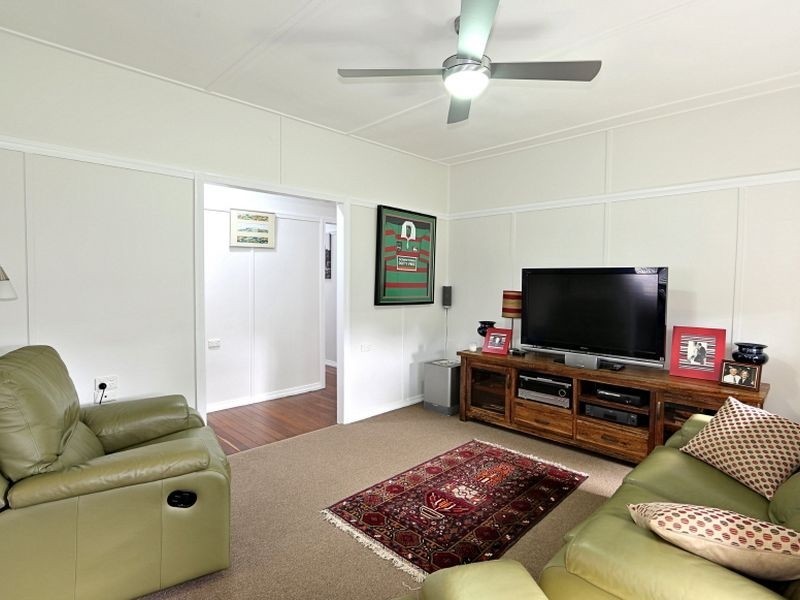 1 Brand Street, Walkervale QLD 4670