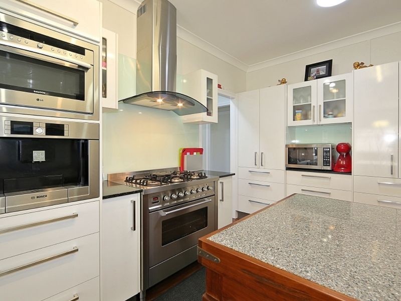 1 Brand Street, Walkervale QLD 4670