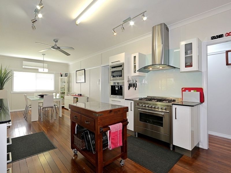 1 Brand Street, Walkervale QLD 4670